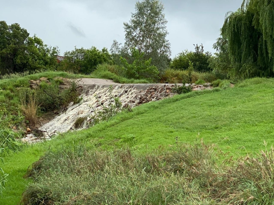 6 Bedroom Property for Sale in Remhoogte AH North West